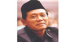 Kisah Harmoko Tertawa Dengar Sindiran Hari-Hari Omong Kosong