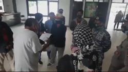 Ribut karena PPKM Darurat, Ratusan Penumpang Feri Telantar di Pelabuhan Situbondo