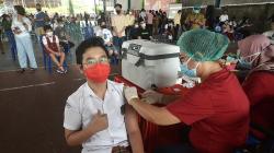 Anak-Anak di Manado Mulai Divaksin, 100.000 Dosis Disiapkan