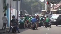 Video Kerumunan Dibubarkan Paksa dengan Semprotan Air Water Canon di Senen Jakpus