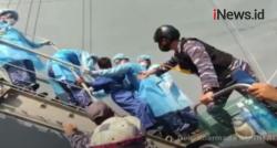 Video Penyelamatan ABK oleh Kapal Perang KRI Tahitu-853 di Perairan Halmahera