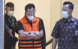 Bupati Muara Enim Nonaktif Juarsah Didakwa Terima Suap Rp2,5 Miliar dan iPhone XS <