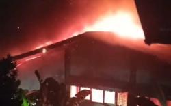 Kebakaran Gudang di Cipinang, 7 Mobil Damkar Dikerahkan<