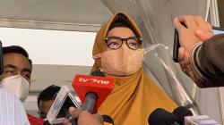 Petugas Bawa Senjata Tangkap Nia Ramadhani, Pengacara: Nampaknya Berlebihan