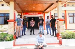 Selain Pamer Alat Kelamin, Seniman di Tomohon Ini Juga Setubuhi 4 Gadis