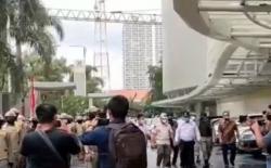 Video Berani Tutup Mal Mewah Diduga Penunggak Pajak Rp56 M, Menantu Jokowi Dapat Apresiasi 