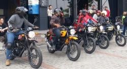 5 Mitos Salah Mengendarai Sepeda Motor, Menjatuhkan Diri saat Akan Tabrakan 