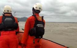 2 Kapal Nelayan Tenggelam di Perairan Kalbar, Belasan ABK Hilang<