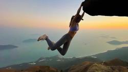 5 Potret Selebgram Seksi Sofia Cheung, Tewas usai Selfie di Air Terjun