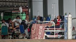 RSUD Jayapura Penuh, Pasien Dirawat di Teras IGD