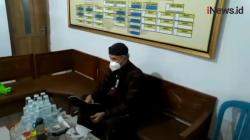 Video Momen Ganjar Pranowo Makan Bekal di Kantor Polsek hingga Parkiran Masjid