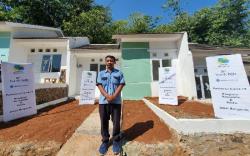 Ikhlas Kerja di Tengah Ancaman Covid-19, Petugas Kebersihan di RSUD Soreang Dapat Rumah