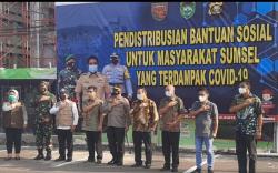 Polda Sumsel Salurkan Bantuan untuk Warga Isolasi Mandiri<
