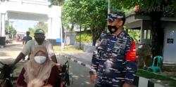 Video Serbu Vaksin, Seorang Warga Naik Becak