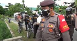 Video Aparat Kepolisian Bagikan Paket Sembako dan Vitamin untuk Pasien Isoman