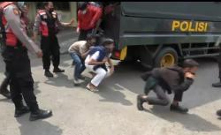 Terprovokasi Ajakan Demo Tolak PPKM, Puluhan Pelajar di Brebes Ditangkap Polisi