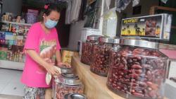 Omzet Penjualan Oleh-Oleh Haji Turun hingga 80 Persen