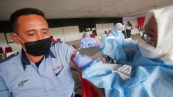 Antusiasme Sopir Bus Ikuti Vaksinasi Covid-19