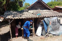 Ditpolairud Polda DIY Bagikan 1.280 Kg Beras bagi Warga Pesisir 