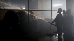 Showroom Skuter Listrik Terbakar Menjalar ke Hotel, 8 Orang Tewas