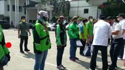 Dua Menteri Guyur Bantuan Sembako Bagi Ojol dan Sopir Angkutan Umum di Kota Bogor