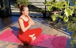 Ayu Ting Ting Latihan Yoga, Netizen Salah Fokus Malah Sebut Mirip Sosok Ini