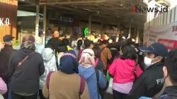 Video Penumpang KRL di Stasiun Bekasi Membeludak