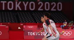 Kalahkan Duo India, Kevin/Marcus Injakkan Satu Kaki di Perempat Final Olimpiade 2020