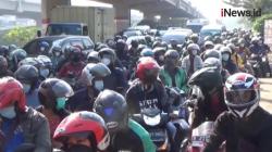 Kepadatan Arus Lalu Lintas Terjadi Sejumlah Titik Penyekatan di Jakarta 