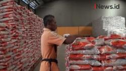 Video Ribuan Ton Beras Bantuan PPKM Darurat Menumpuk di Gudang Bulog Cabang Surabaya