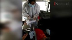 Video Viral Aksi Jual Beli Hasil Tes Swab Rp90.000 di Dalam Bis
