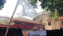 Tanda Menyerah, Giliran Pengusaha Kafe dan Restoran Bandung Kibarkan Bendera Putih<