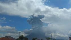 Gunung Sinabung Erupsi, Lontarkan Abu Vulkanis Setinggi 4,5 Km