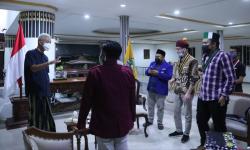 Sejumlah Aktivis Mahasiswa Geruduk Rumah Dinas Ganjar Malam-malam, Ada Apa?