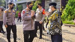 Kapolri Tinjau Vaksinasi Covid-19 di PP Muhammadiyah