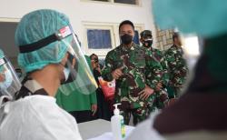 Kasad Jenderal Andika Perkasa Pompa Semangat Tenaga Kesehatan di Jateng <