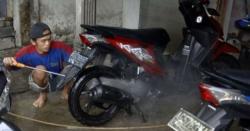 5 Pantangan Harus Dihindari saat Mencuci Motor, Jangan Asal Siram Bisa Mogok 