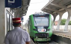 KAI Siap Gunakan Aplikasi PeduliLindung sebagai Syarat Naik Kereta