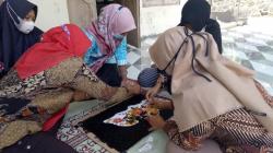 BI Solo Fasilitasi Pengembangan Klaster Batik Girilayu 