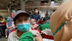 Viral, Pria Renta Kayuh Sepeda 15 Kilometer agar Divaksin, Netizen: Panjang Umur Pak<