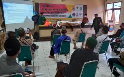 Warga Cibeureum Cimahi Dilatih Pemulasaraan Jenazah Pasien Covid-19<