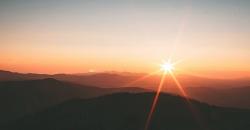 Mengenal Surya Pethak, Fenomena Sinar Matahari Memutih