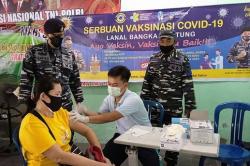 Lanal Babel Salurkan 198 Dosis Vaksinasi Covid-19 untuk Masyarakat Maritim