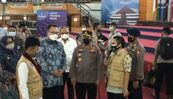 Tinjau Vaksinasi Massal di IPB, Kapolri Siap Kerja Sama Wujudkan Herd Immunity