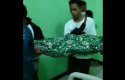Video Viral Jenazah Pasien Covid-19 di Mukomuko Dibawa Pulang Paksa Pakai Motor