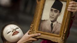 Mengintip Parfum Kesukaan Soekarno, Aromanya Membawa Aura Kharismatik 