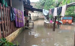 Banjir 50 Cm Rendam Cipinang Melayu, Mobil Damkar Dikerahkan Sedot Air