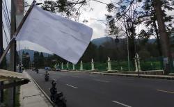 Pedagang Kaki Lima di Puncak Bogor Kibarkan Bendera Putih, Keluhkan Sepinya Wisatawan