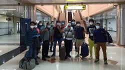 Usai Dikarantina di Batam, 12 WNA India Dipulangkan ke Negara Asalnya<