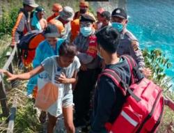 2 Wisatawan Nyaris Meregang Nyawa Digulung Ombak Pantai Klingking Bali